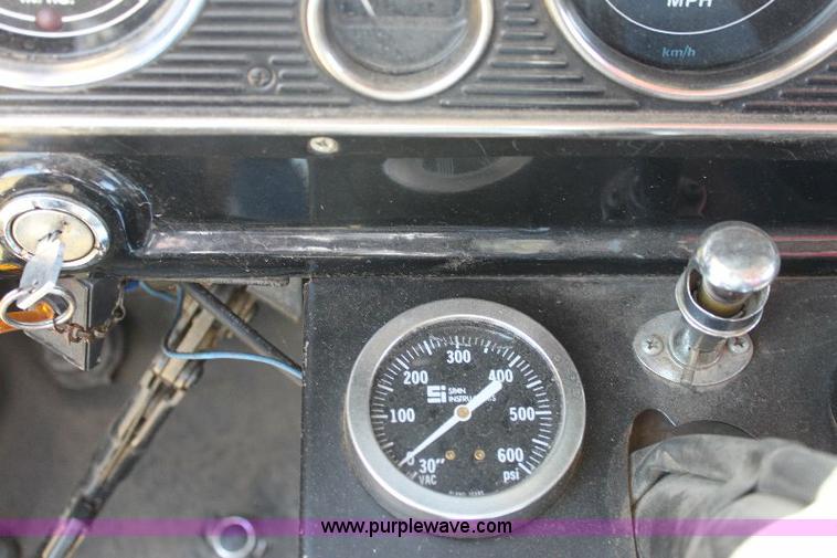 image for item A2570 1979 Ford F700 fire truck