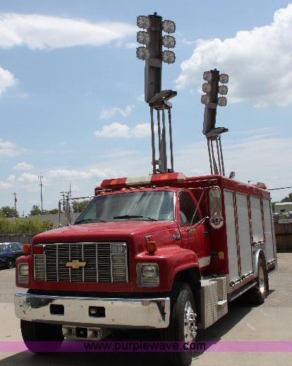 image for item A2574 1992 Chevrolet Kodiak SVI air and light truck
