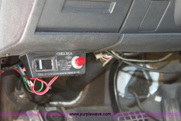 image for item A2574 1992 Chevrolet Kodiak SVI air and light truck