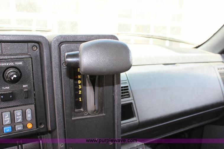 image for item A2574 1992 Chevrolet Kodiak SVI air and light truck