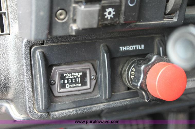 image for item A2574 1992 Chevrolet Kodiak SVI air and light truck