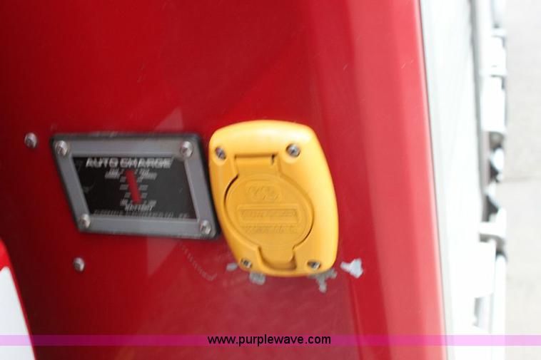 image for item A2574 1992 Chevrolet Kodiak SVI air and light truck