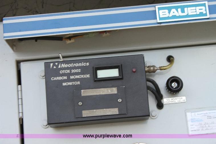 image for item A2574 1992 Chevrolet Kodiak SVI air and light truck