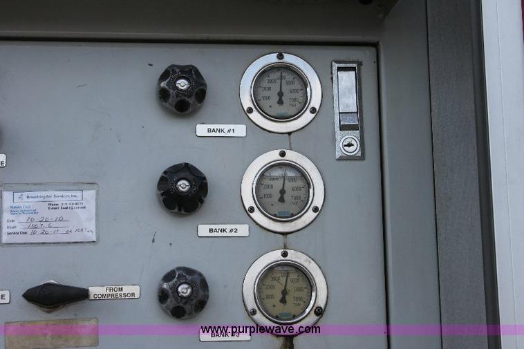 image for item A2574 1992 Chevrolet Kodiak SVI air and light truck