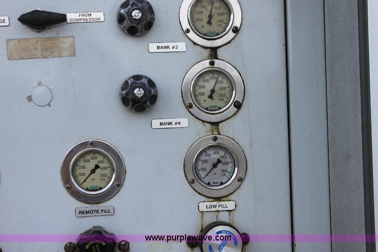 image for item A2574 1992 Chevrolet Kodiak SVI air and light truck