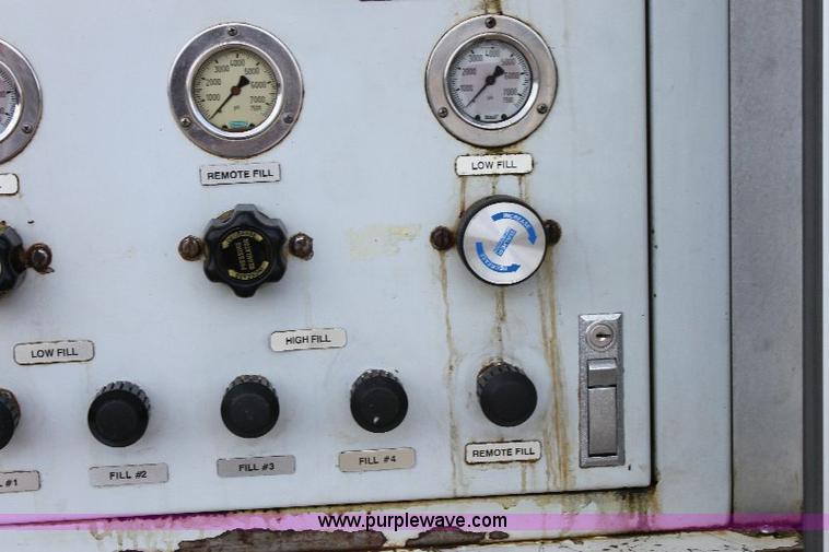 image for item A2574 1992 Chevrolet Kodiak SVI air and light truck