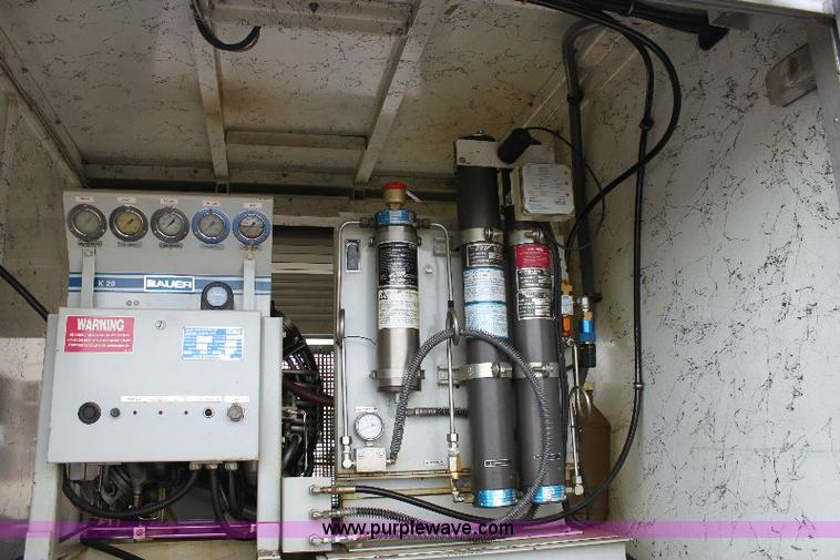 image for item A2574 1992 Chevrolet Kodiak SVI air and light truck