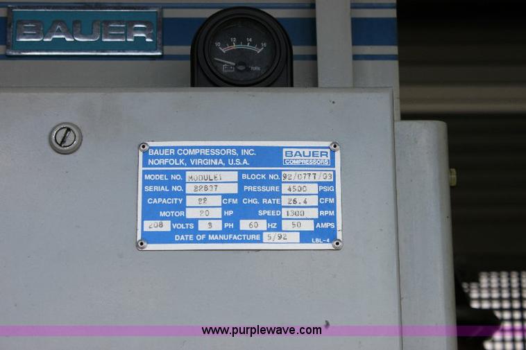 image for item A2574 1992 Chevrolet Kodiak SVI air and light truck