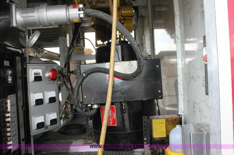 image for item A2574 1992 Chevrolet Kodiak SVI air and light truck