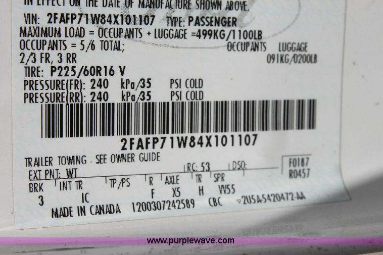 image for item A2578 2004 Ford Crown Victoria Police Interceptor