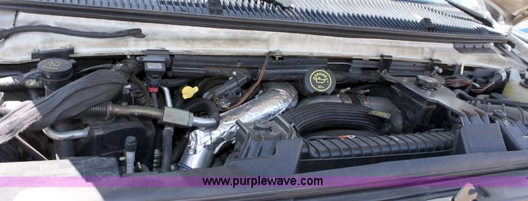 image for item A2586 2005 Ford E350 ambulance cab and chassis