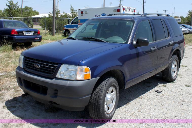 image for item A2588 2003 Ford Explorer XLS SUV