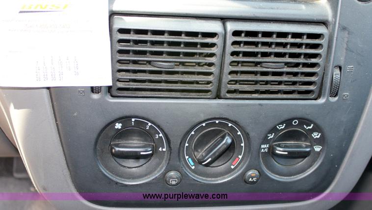 image for item A2588 2003 Ford Explorer XLS SUV