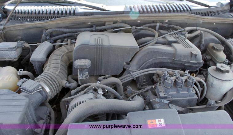 image for item A2588 2003 Ford Explorer XLS SUV