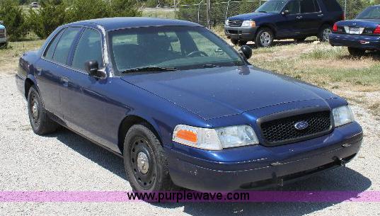 image for item A2589 2004 Ford Crwon Victoria Police Interceptor