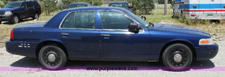 image for item A2589 2004 Ford Crwon Victoria Police Interceptor