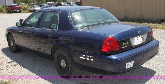 image for item A2589 2004 Ford Crwon Victoria Police Interceptor