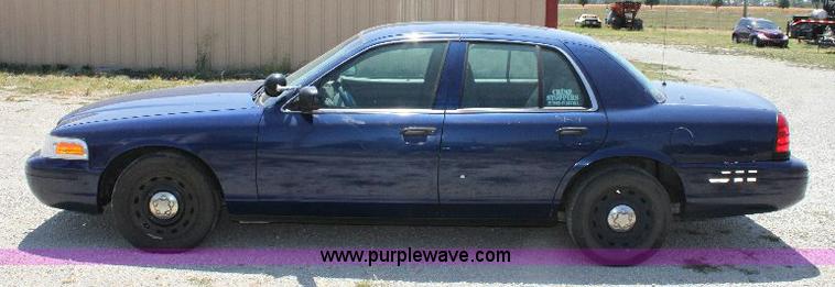 image for item A2589 2004 Ford Crwon Victoria Police Interceptor