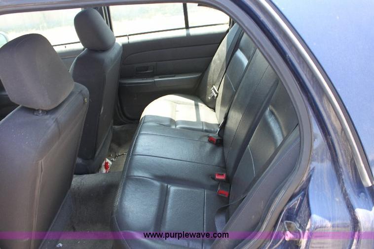 image for item A2589 2004 Ford Crwon Victoria Police Interceptor