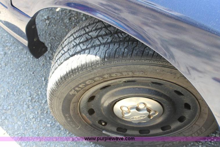 image for item A2589 2004 Ford Crwon Victoria Police Interceptor