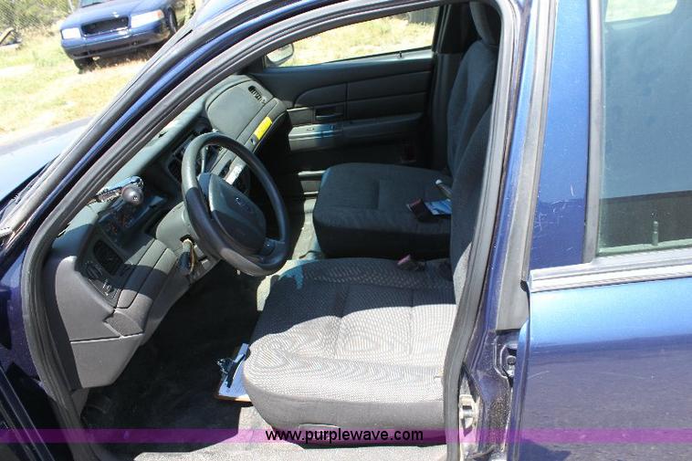 image for item A2591 2005 Ford Crwon Victoria Police Interceptor