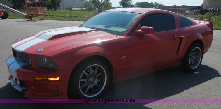 image for item A3077 2005 Ford Mustang GT
