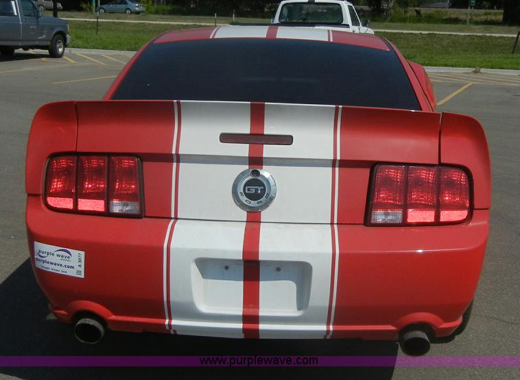 image for item A3077 2005 Ford Mustang GT