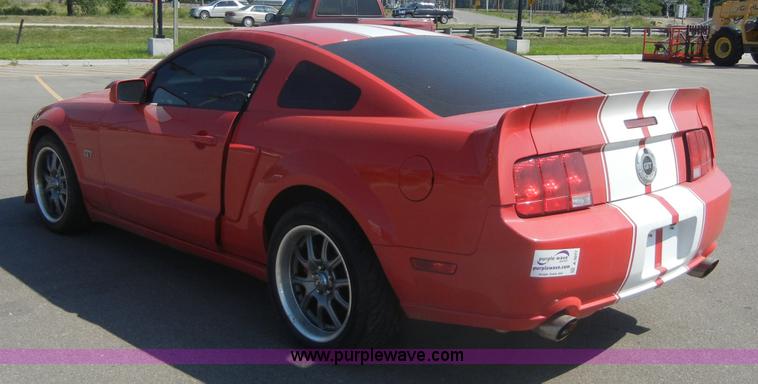 image for item A3077 2005 Ford Mustang GT