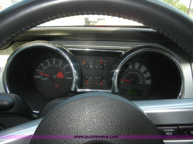 image for item A3077 2005 Ford Mustang GT