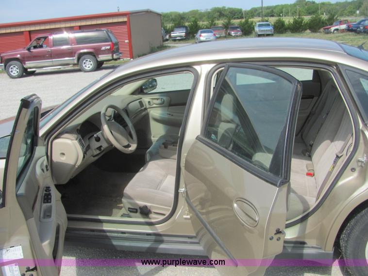 image for item A3585 2004 Chevrolet Impala