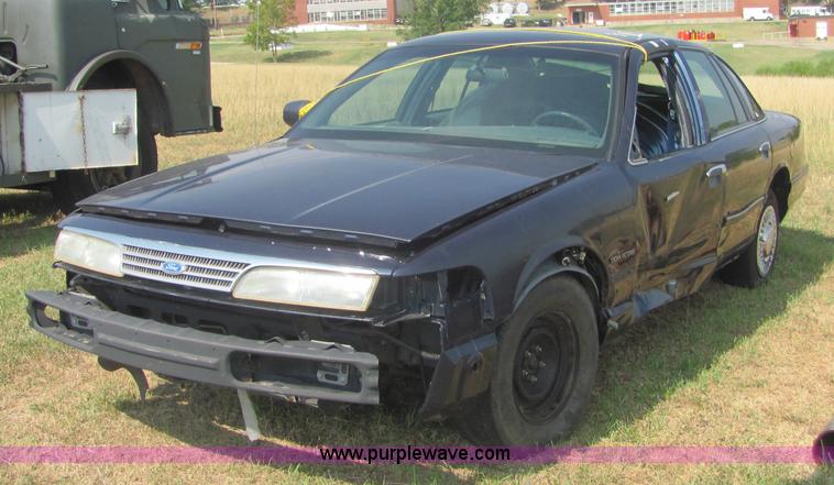 image for item A3671 1994 Ford Crown Victoria