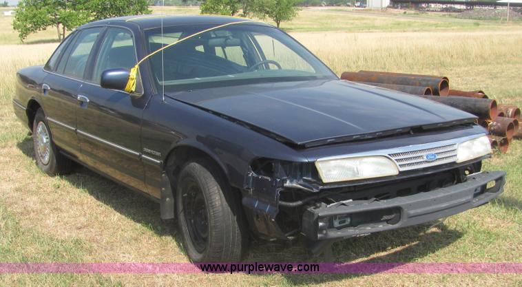 image for item A3671 1994 Ford Crown Victoria