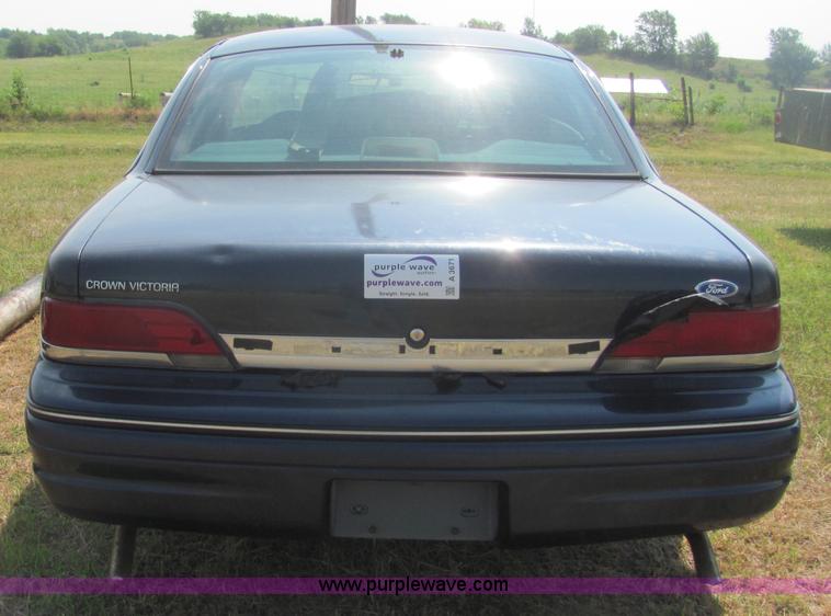 image for item A3671 1994 Ford Crown Victoria