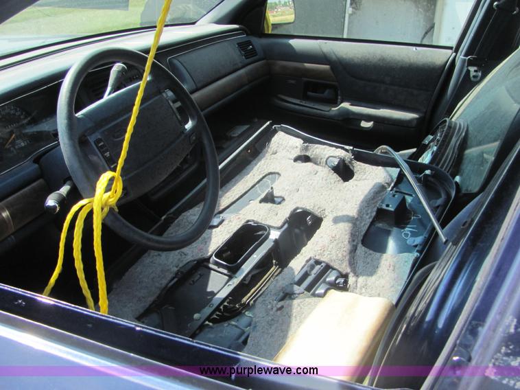 image for item A3671 1994 Ford Crown Victoria
