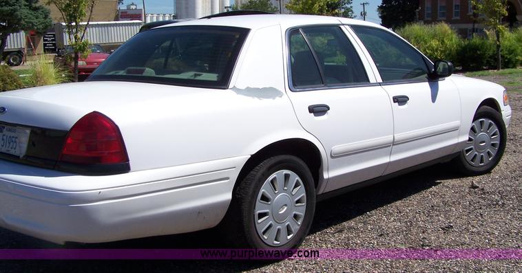 image for item A4535 2006 Ford Crown Victoria Police Interceptor