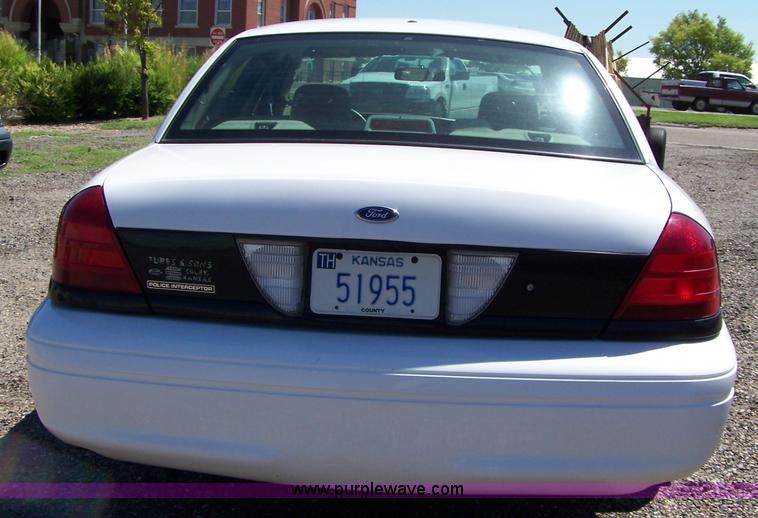image for item A4535 2006 Ford Crown Victoria Police Interceptor