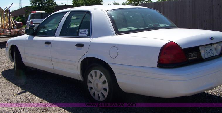 image for item A4535 2006 Ford Crown Victoria Police Interceptor