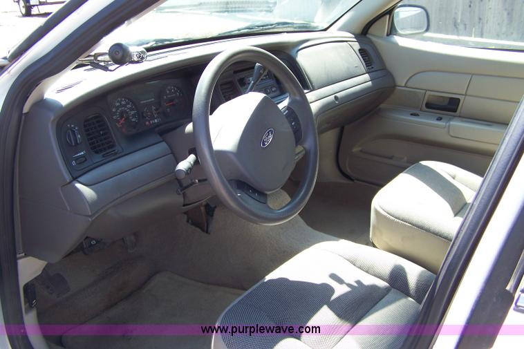 image for item A4535 2006 Ford Crown Victoria Police Interceptor