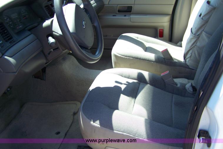 image for item A4535 2006 Ford Crown Victoria Police Interceptor