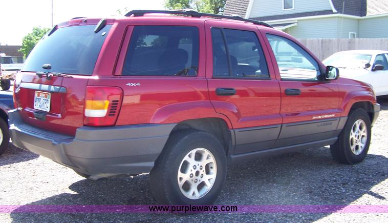image for item A4537 2001 Jeep Grand Cherokee Laredo SUV