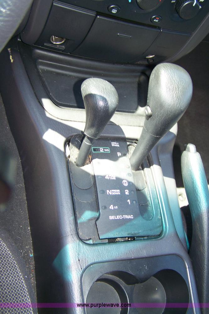 image for item A4537 2001 Jeep Grand Cherokee Laredo SUV