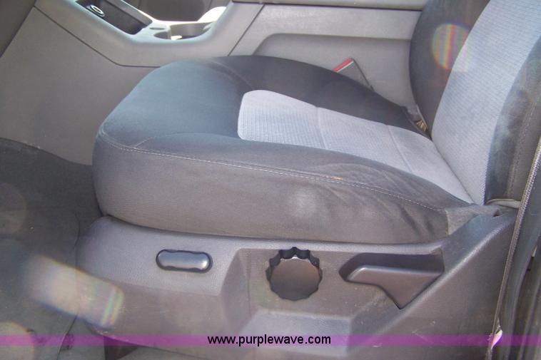 image for item A4540 2004 Ford Expedition XLT SUV