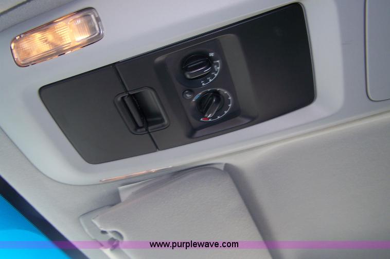 image for item A4540 2004 Ford Expedition XLT SUV