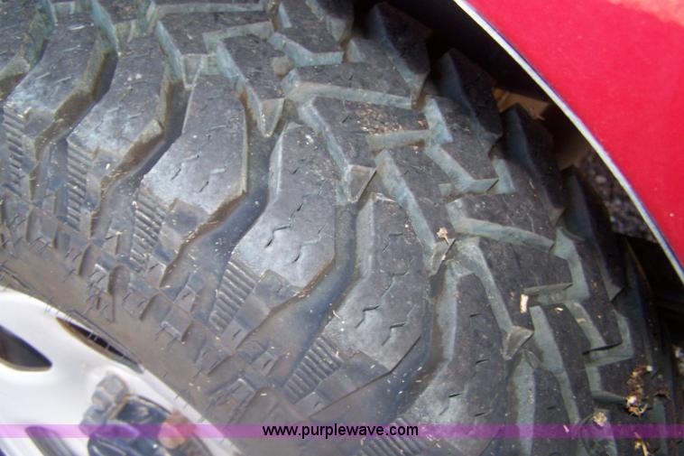 image for item A4543 1997 Toyota Tacoma LX extended cab pickup truck