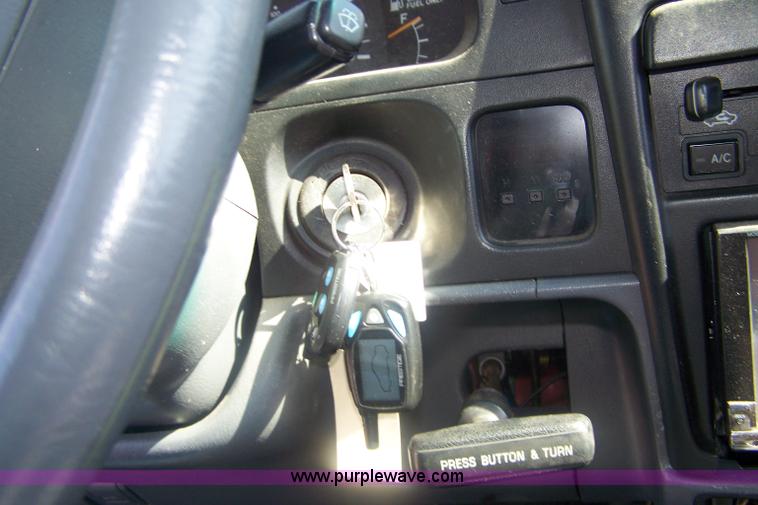 image for item A4543 1997 Toyota Tacoma LX extended cab pickup truck