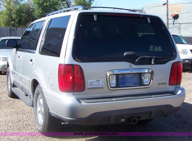 image for item A4544 1999 Lincoln Navigator SUV