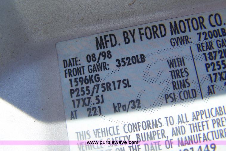 image for item A4544 1999 Lincoln Navigator SUV