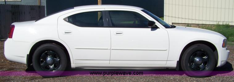 image for item A4545 2007 Dodge Charger Police
