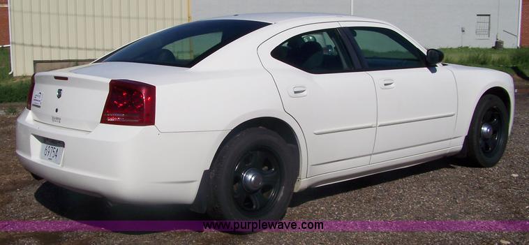 image for item A4545 2007 Dodge Charger Police