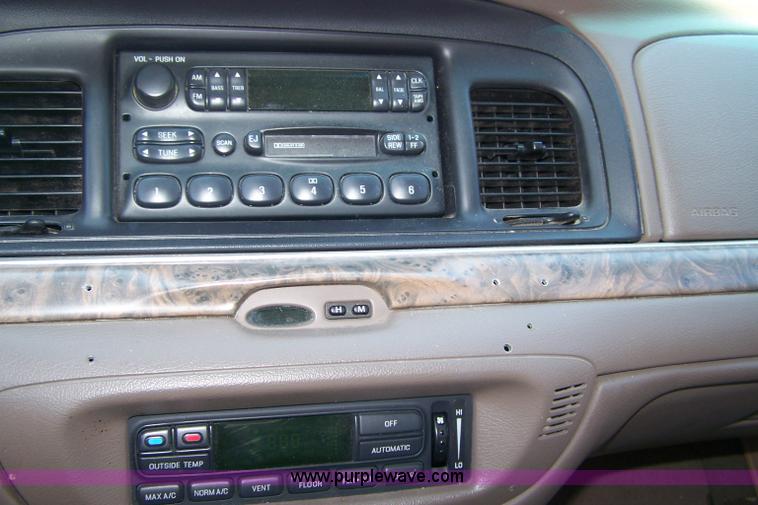 image for item A4565 1998 Ford Crown Victoria LX